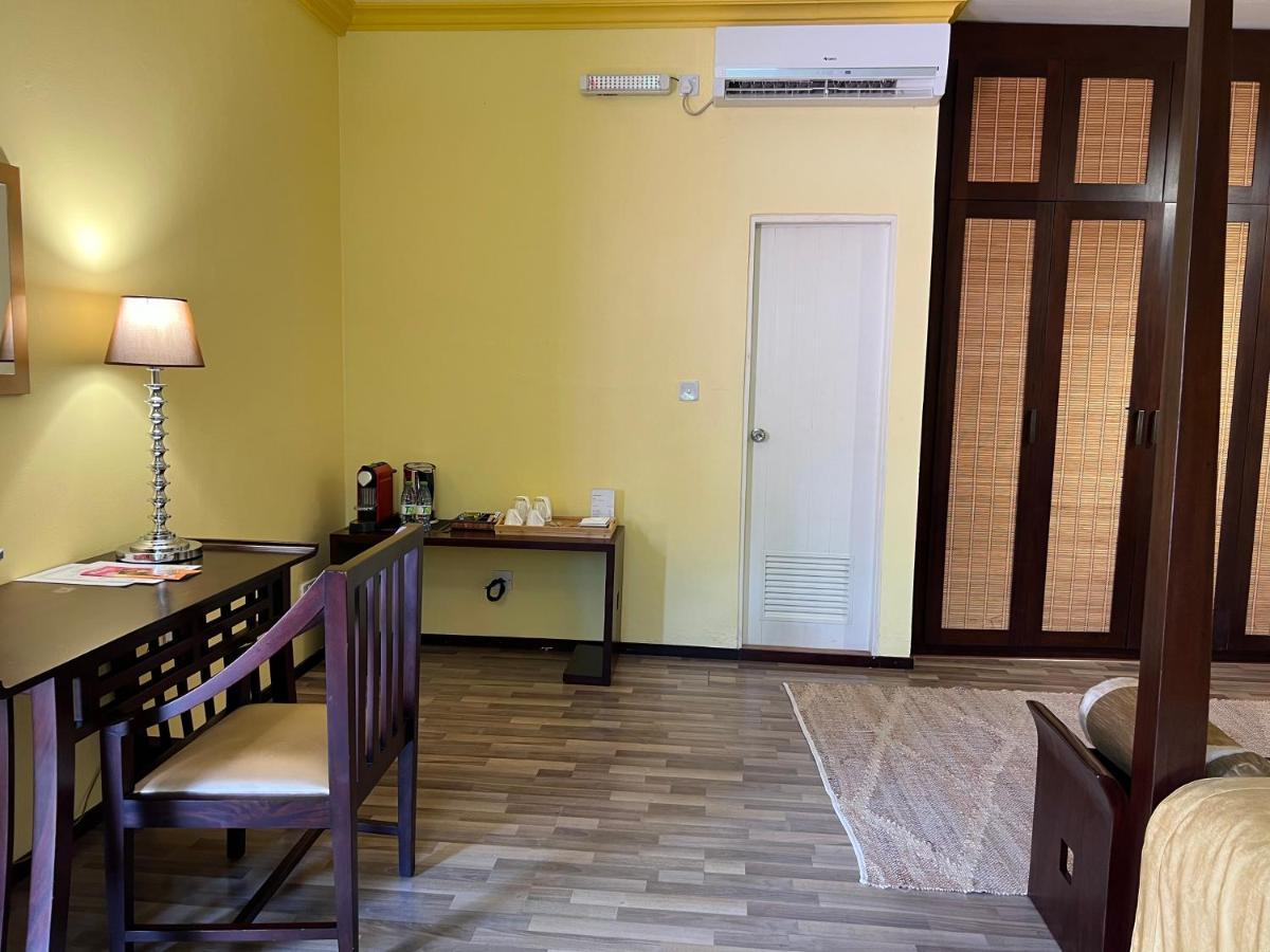 Sala Boutique 4* Male